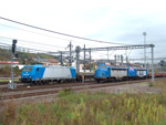 V170 1138 und V170 1151 neben der CFL Mietlok 185 522 am 20.10.2004 in Wasserbillig.